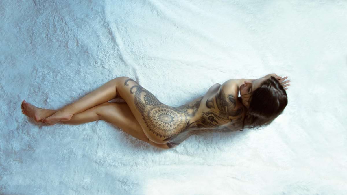 Sexe au téléphone rose avec une vraie femme au 0895 234 001